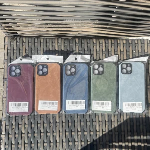 Skal iPhone 12 Pro Max - Nya oanvända mobilskal till iPhone 12 Pro Max. 39 kr styck. 