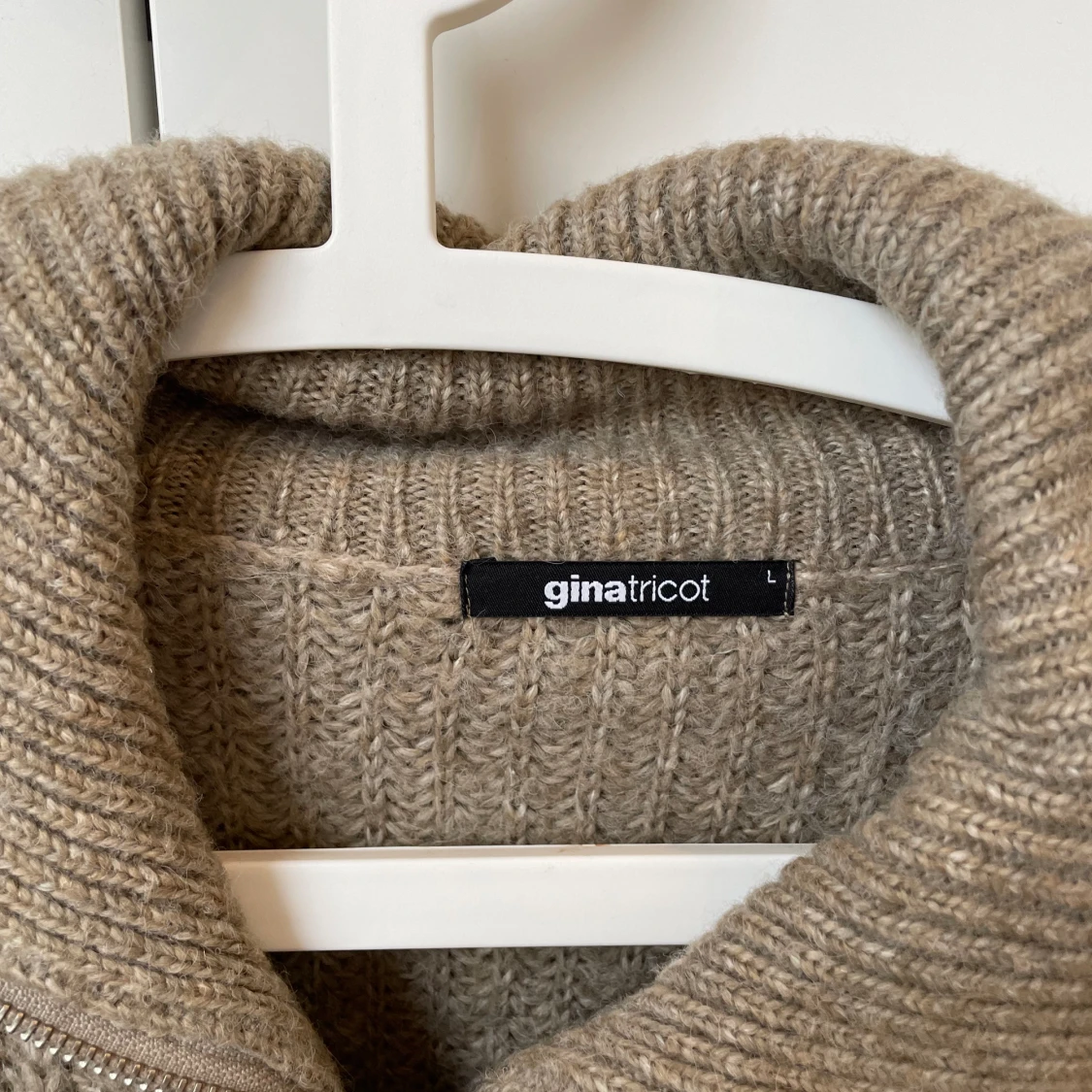Stickad tröja  - 92