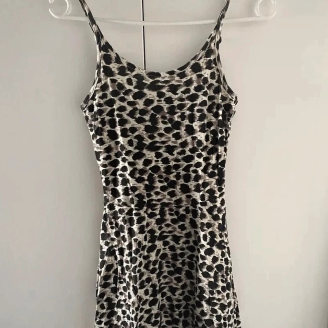 Söt sommarklänning med justerbara band  - 91