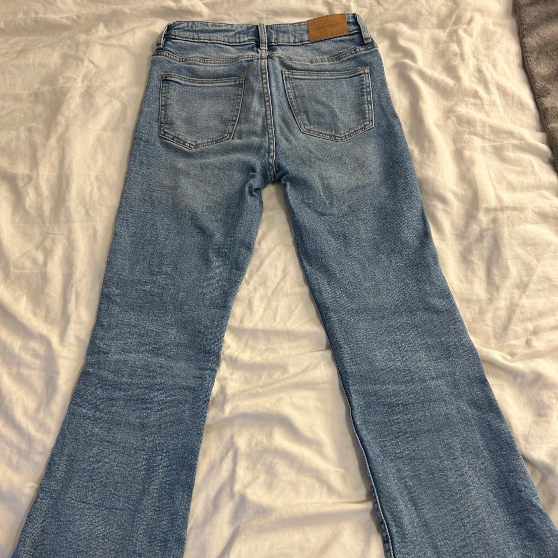Lågmidjade Jeans (Gina tricot) - 90