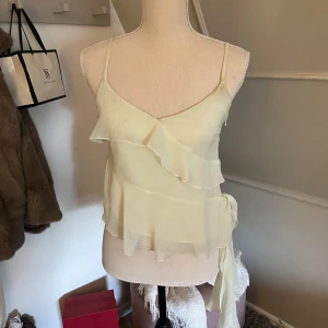 Linne  - Så snyggt linne knappt använd!!💞