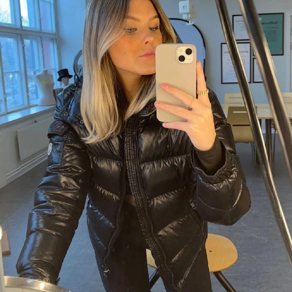 Svart dunjacka från Moncler - 90