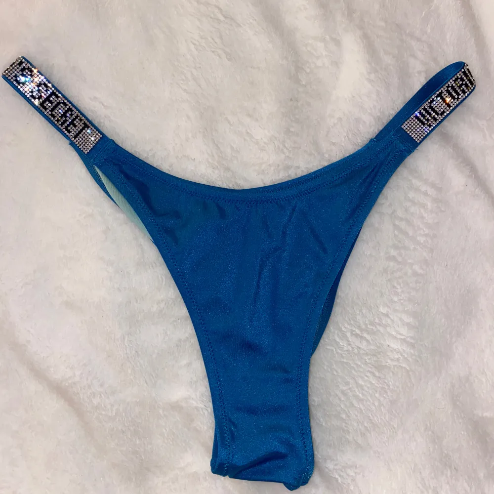 Victoria secret bikini underdel, helt oanvänd, fick den som present men inte kommit till användning. Storlek M tror jag, 100kr. Övrigt.