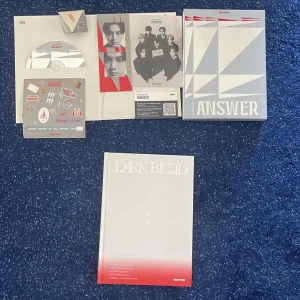 Enhypen album - Rensar massvis med album nu! Dessa två Enhypen-album saknar pcs men answer kommer med en del andra inclusions. Skicka PM om du är vidare intresserad ^^