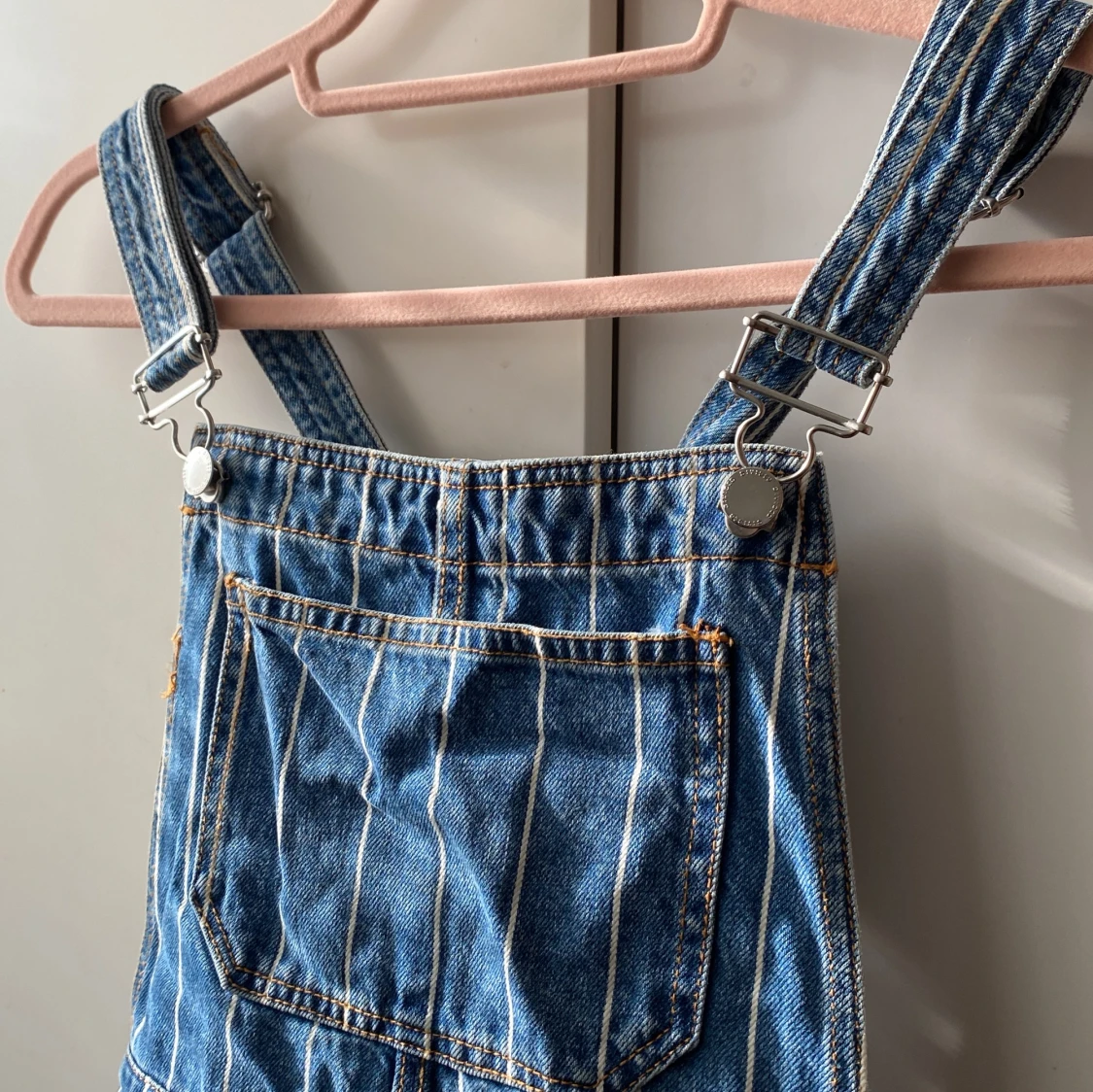 Cute hängselklänning - 90