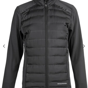 Endurance vindjakke - Aldrig brugt. Så ingen tegn på brug. 