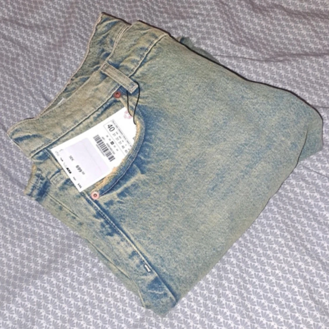 Blekta baggy jeans - 90