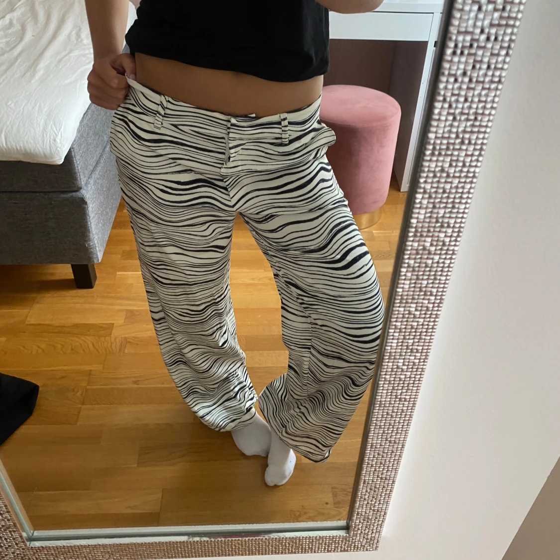 Zebramönstrade byxor