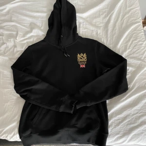 Morris hoodie - Morris hoodie i nyskick, endast testad en gång . Tag’en sitter kvar