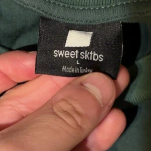 Sweet sktbs tröja  - Knappt använd, använt Max 3 gånger 