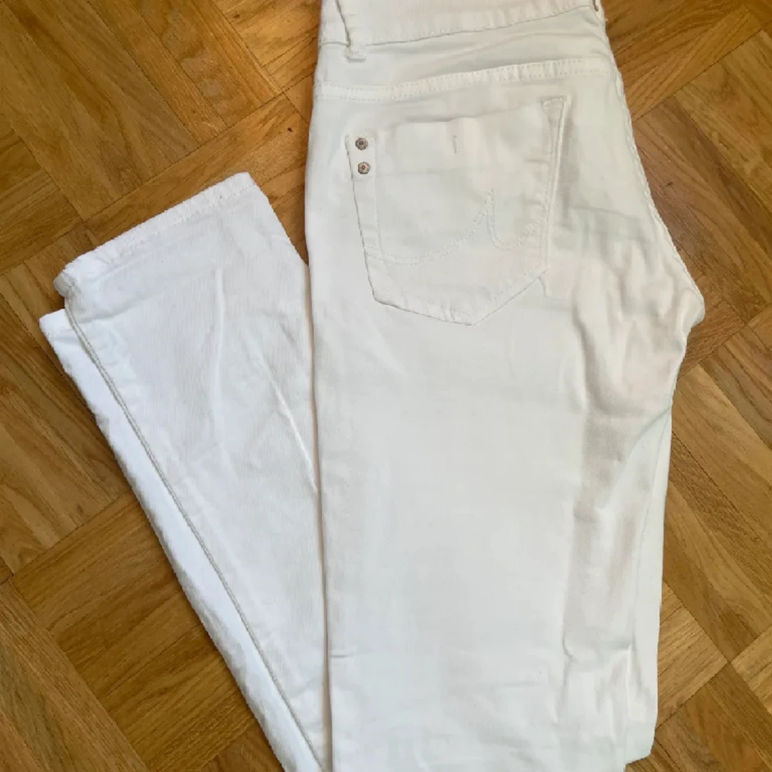 Vita jeans från LTB  - 91