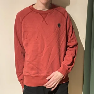 Röd tröja - Röd tröja