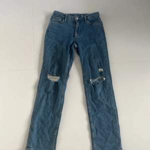 Skit snygga jeans som tyvärr har blivit för korta! INGA DEFEKTER! Köpare står för frakt