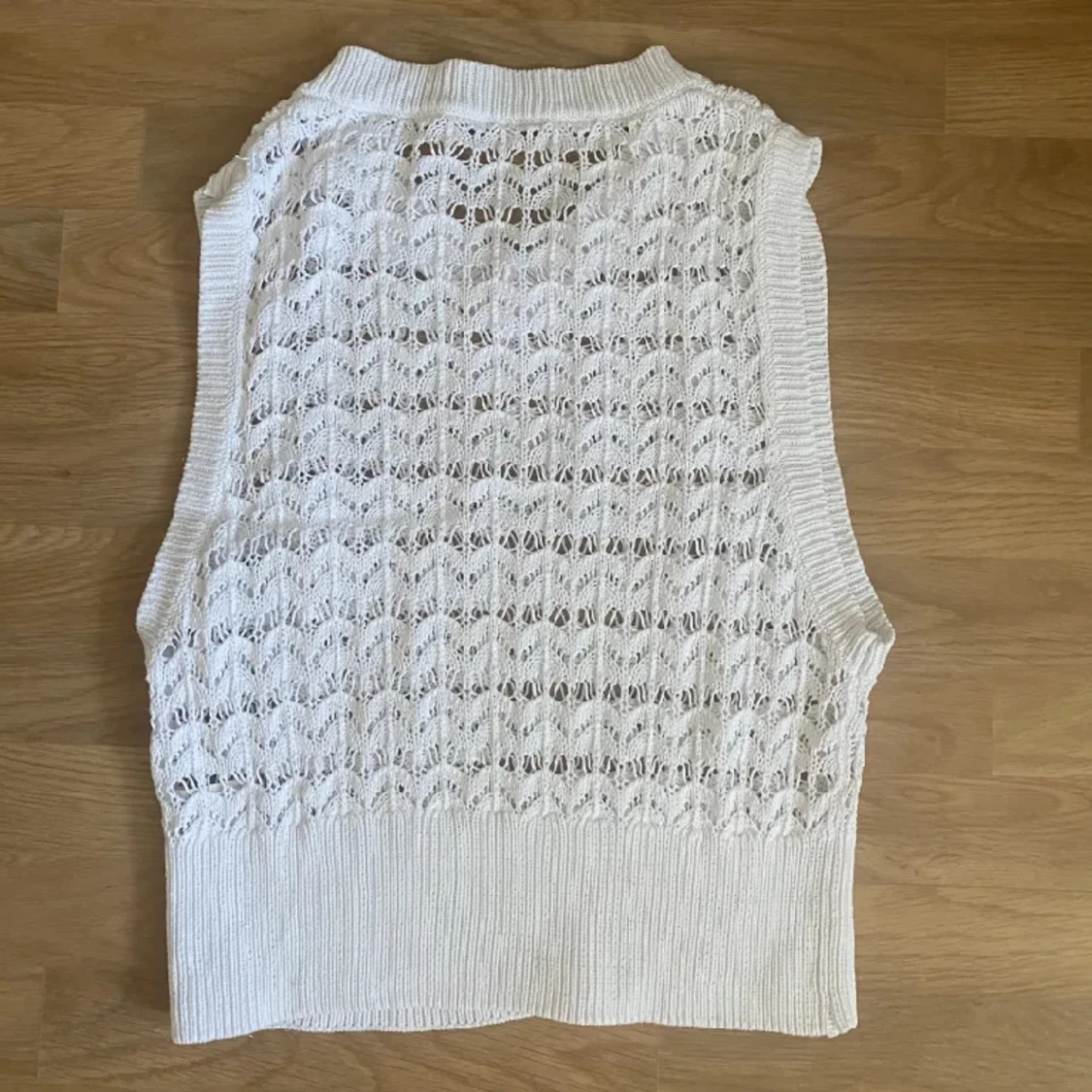 Stickad väst - 90