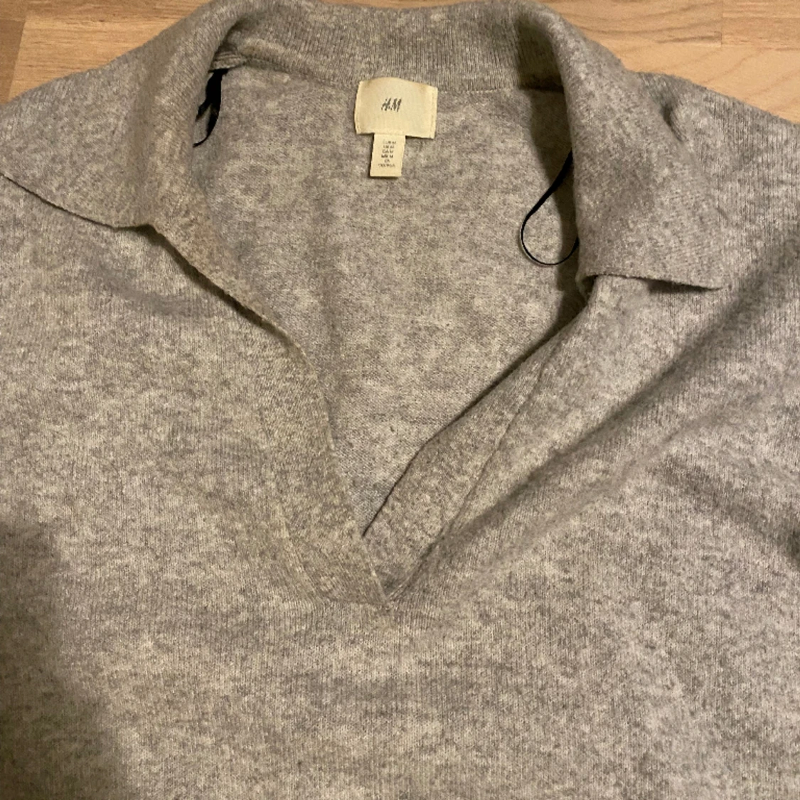 Grå stickad tröja  - 90