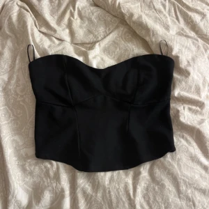 Tubtopp - Från Gina storlek M. Aldrig använd 