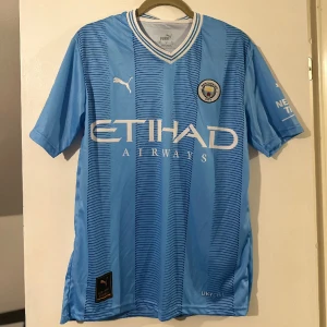 Fotbolls tröja  - Aldrig använt 