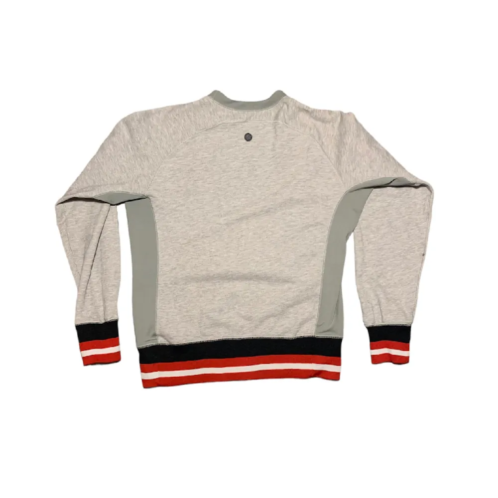 Vintage y2k 00s Nike freestylers sweatshirt. En tvär fet retro tröja från 2003 i fint skick! . Tröjor & Koftor.