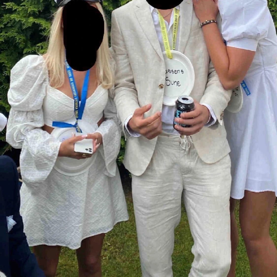 Studentklänning från Boohoo