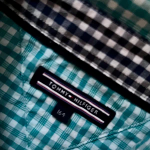 Shert - Tommy shert. Almost new