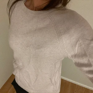 Stickad tröja - Stickad tröja, mysig och fin