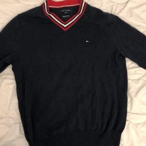 Tommyhilfiger kofta - Fläckfri tröja och felfri Nästan som ny Ordinarie pris 499kr Storlek S