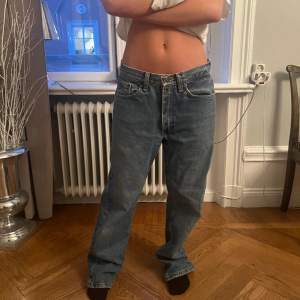 Skitsnygga baggy wrangler jeans som inte kommer till användning längre! 