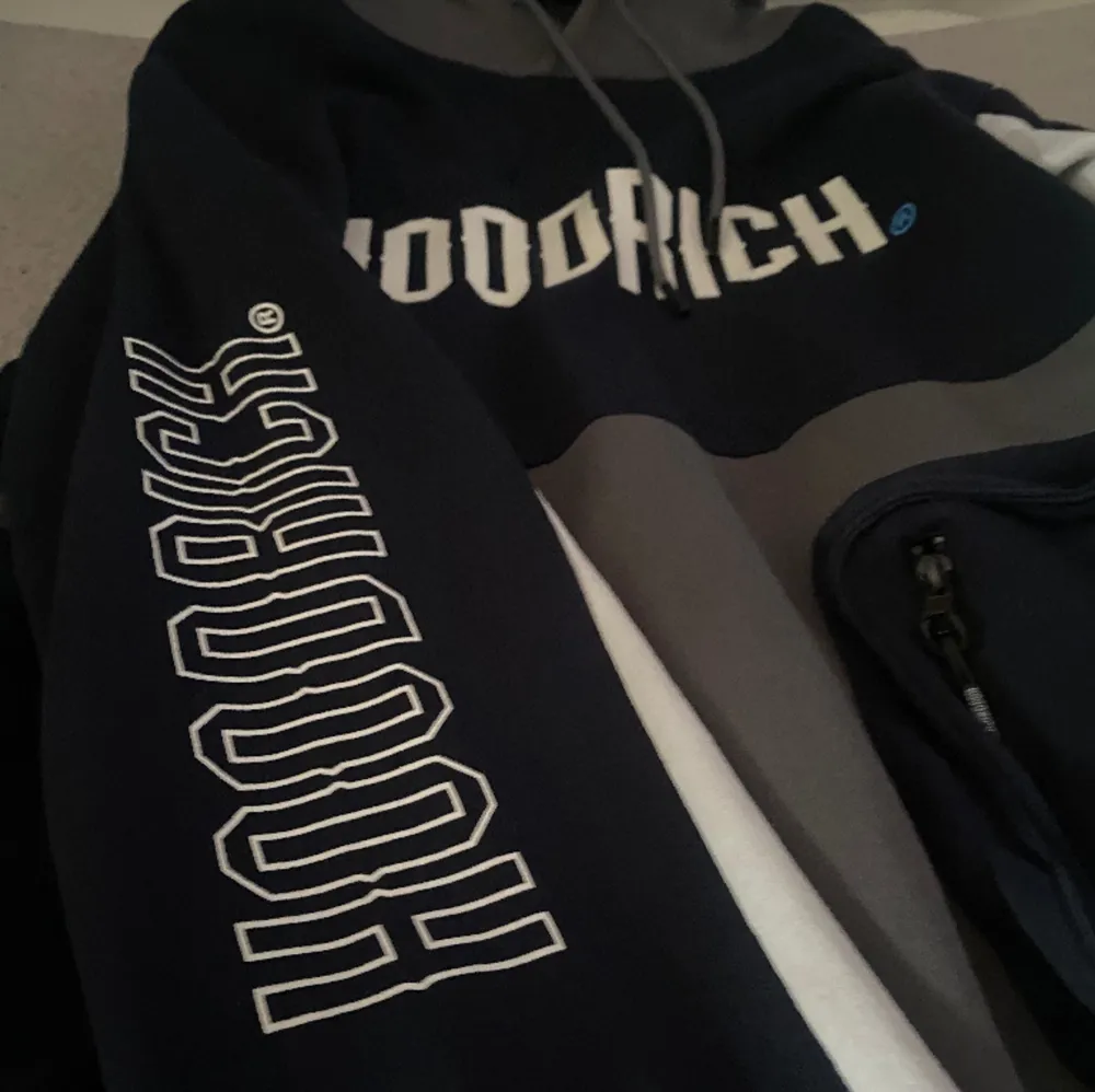 Very good condition and quality . Hoodies.