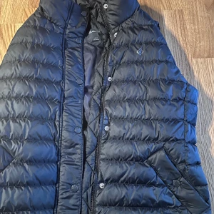 Gant väst!  - Fint skick!  Storlek S