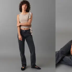 Lågmidjade svartgråa jeans från Gina Tricot. Oanvända med lapp kvar då storleken blev fel och jag missade att returnera dem💕