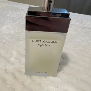 Dolce Gabbana parfym - Först till kvarn! 650kr