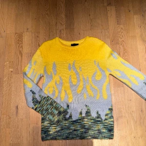 Stickad tröja - Superfin stickad tröja från asos! Kommer tyvärr inte till användning!