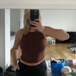 Linne - Säljer detta linnet i storlek S. Använd ett par gånger men i väldigt bra skick. 