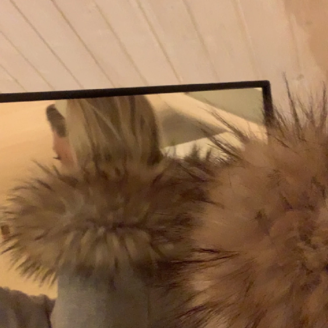 Jacka med fluff luva  - 91