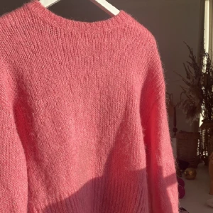 Stickad tröja - Super fin stickad tröja från H&M i storlek S som är som helt ny!