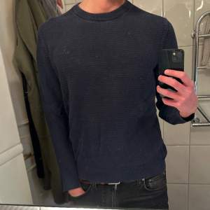 Skön crewneck från gant, nypris ≈ 800. Storlek L men sitter som M. Tveka inte på att höra av dig vid funderingar