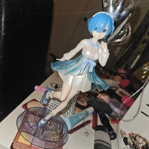 Rem re zero anime figure - Anime figure, rem re zero köpt på popycon för 300 kr! Skriv gärna innan du trycker på köp nu🤍
