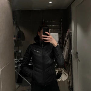 Peak performance jacka  - Passar stl S 