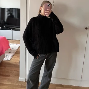 3 plagg 1 paket - två tröjor och ett par byxor