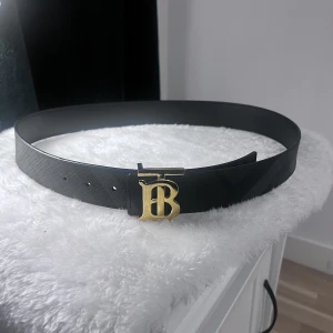 burberry belt  -  Pris kan vi diskutera  Om 👍🏾 