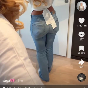 Gina Tricot Jeans  - För stora för mig. Samma jeans som Saga Stq haft på flera av hennes tiktoks. Har ej användts mycket då jag köpte fel storlek o dem e föör stora för mig 😅