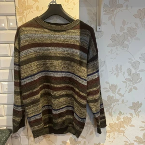 Stickad tröja - Grunge tröja stickad fint skick