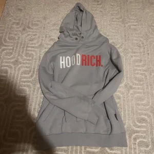 Hoodrich hoodie - Skön och varm  Fler bilder kontakta mig