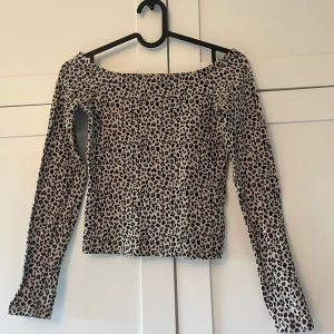 Leopardtröja - Använd men i mycket gott skick
