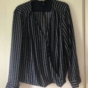 Blus med stjärnor - Fin blus med stjärnor.