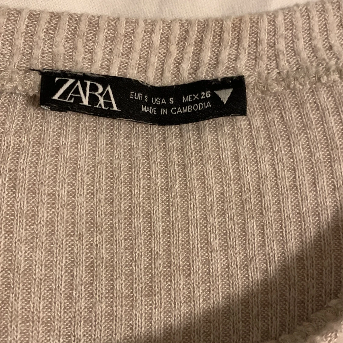 Zara tröja  - 90