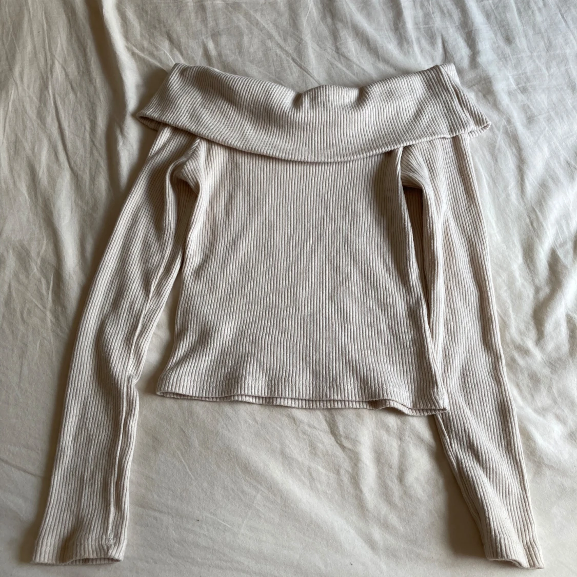 Off shoulder tröja - 91