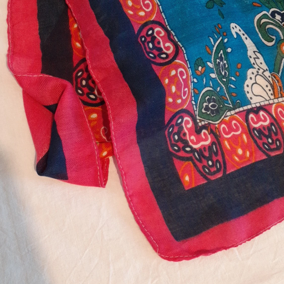 Färgglad halsduk  - 91