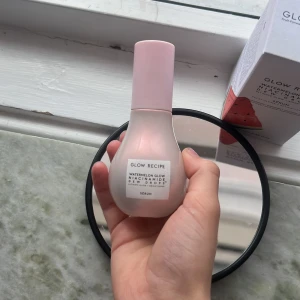  Glow Recipe serum  -  Aldrig använt.