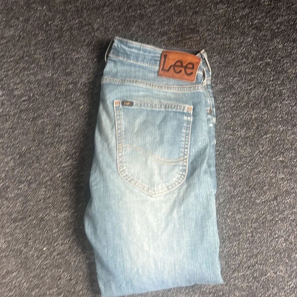 Lee jeans i gott skick . Jeans & Byxor.